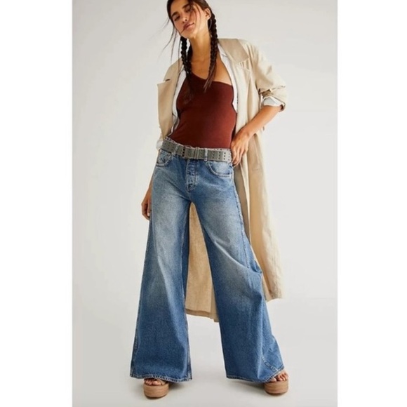 Free People We The Free Low Wide Leg Low Rise Jeans Sz 30 NWT Blue Jade Colorway - Picture 4 of 9